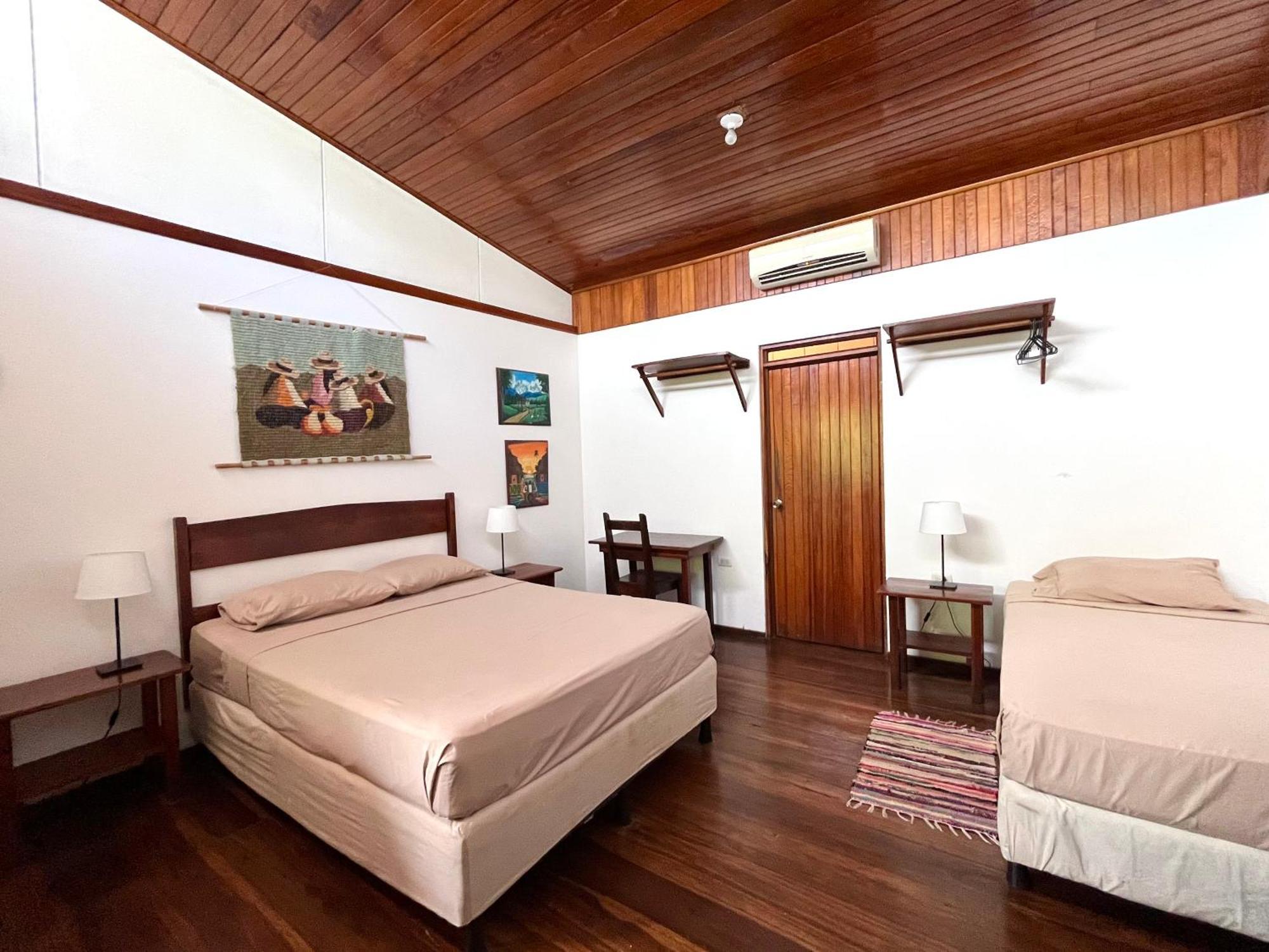El Clan Hostel Puerto Viejo de Talamanca 外观 照片