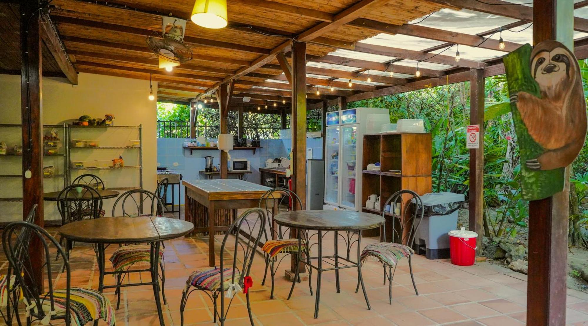 El Clan Hostel Puerto Viejo de Talamanca 外观 照片